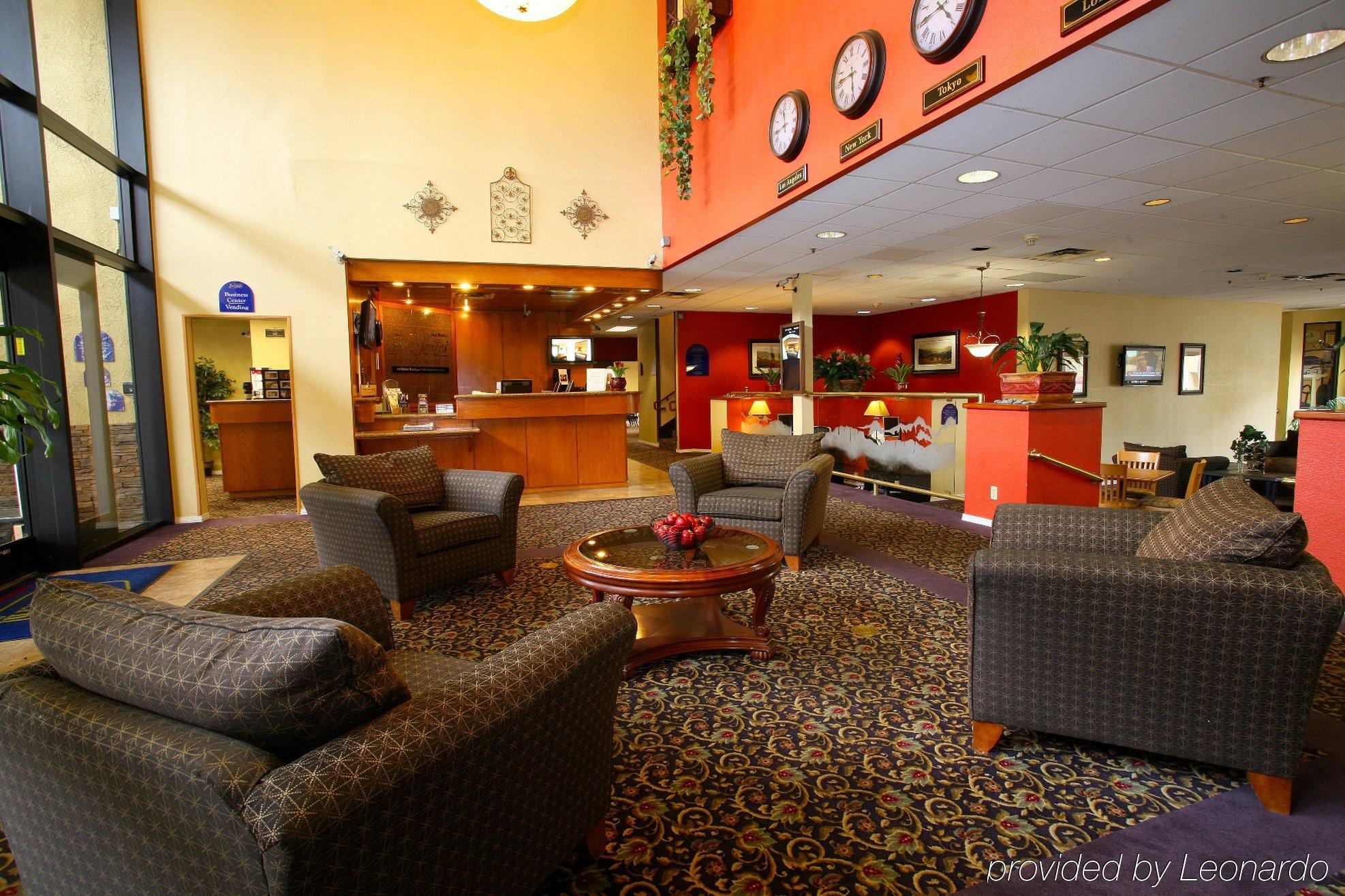 Hotel D'Lins Ontario Airport Интериор снимка