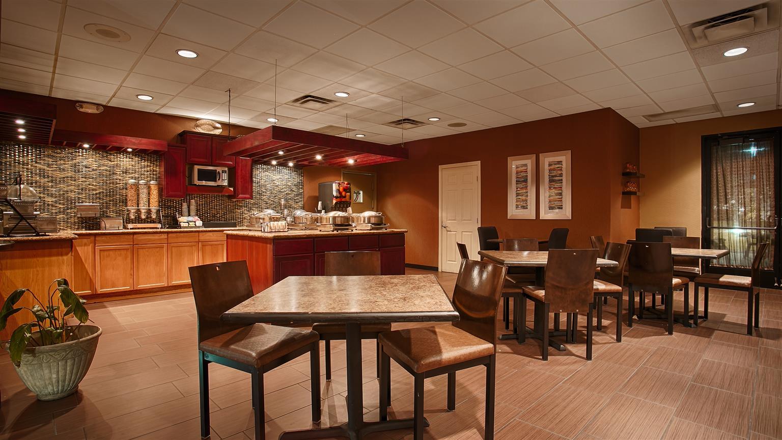 Hotel D'Lins Ontario Airport Екстериор снимка