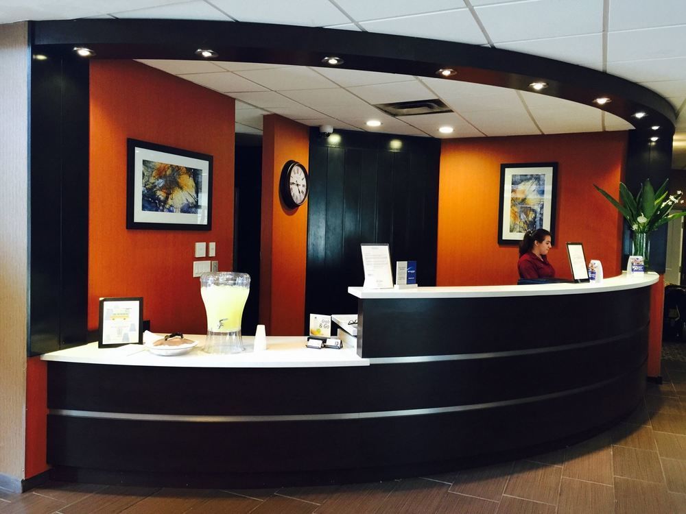 Hotel D'Lins Ontario Airport Екстериор снимка