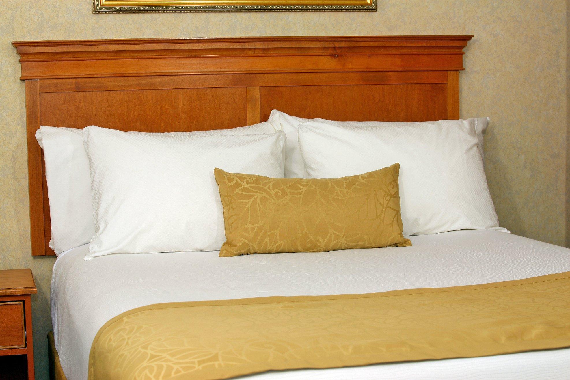 Hotel D'Lins Ontario Airport Екстериор снимка
