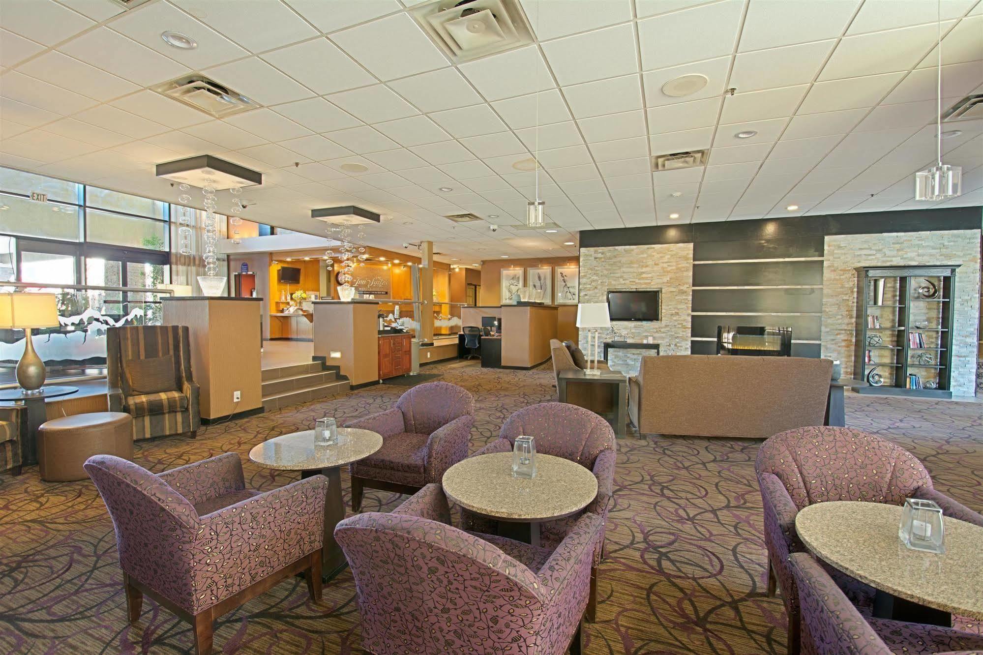 Hotel D'Lins Ontario Airport Екстериор снимка
