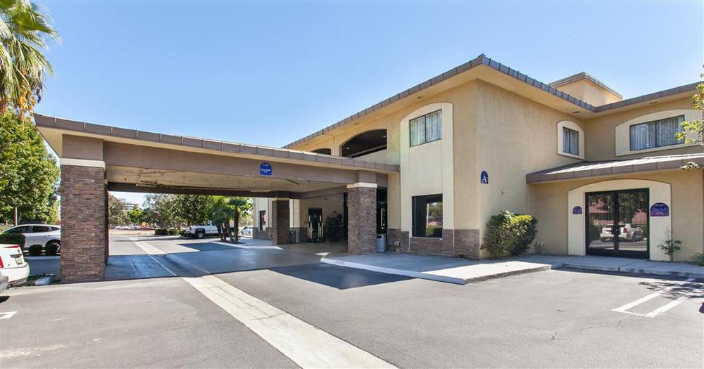 Hotel D'Lins Ontario Airport Екстериор снимка