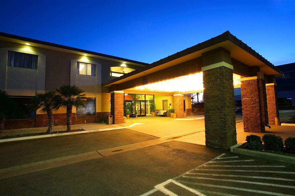 Hotel D'Lins Ontario Airport Екстериор снимка